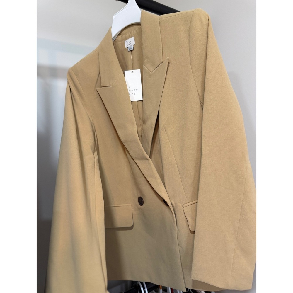 A New Day Womens Double Breasted Blazer Beige Tan Peak Lapel Jacket Size M NWT
